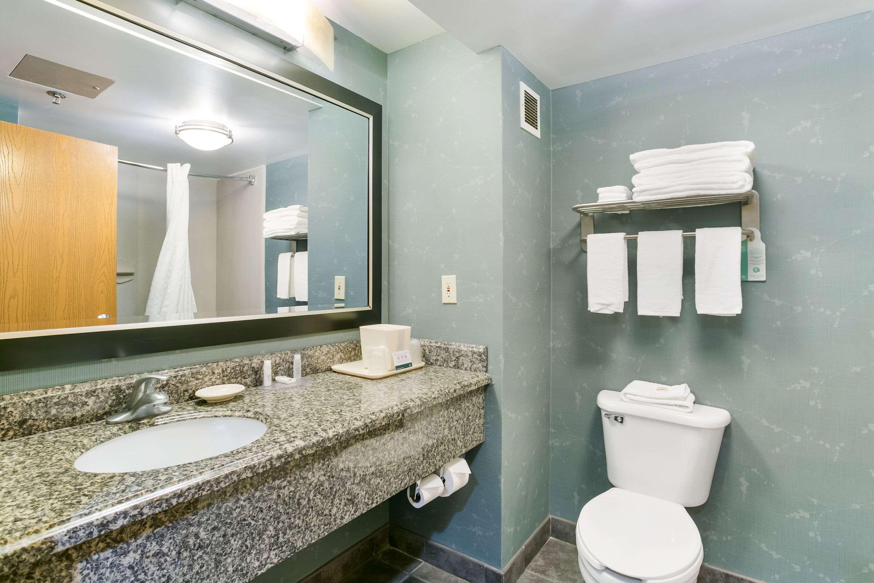 Quality Inn & Suites Bel Air I-95 Exit 77A المظهر الخارجي الصورة